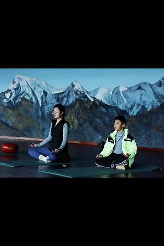 腊八节Welcome to Purna Yoga [爱心]我们的静修中心不仅致力于传授瑜伽技巧，更是创造一个让人心灵愉悦的庇护所，感谢每一位客人，因为你们的开心，让这片净土充满了更多的爱与和谐.期待着与更多旅人一同分享，无论来自何方，我们都能在瑜伽的旅程中相遇，一同领略内心深处的的平静与喜悦.Namaste![合十]#瑜伽 #瑜伽课堂随拍 #瑜伽🧘 #运动