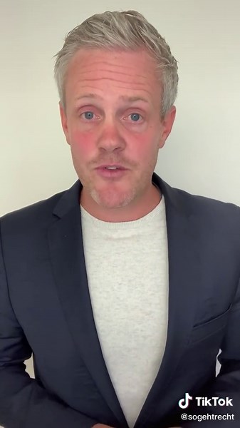 Darf man im Auto das Handy als Navi trotz Handyverbots nutzen?#Verkehrsrecht #Anwalt #Rechtsanwalt #Bußgeld #rechtmittiktok