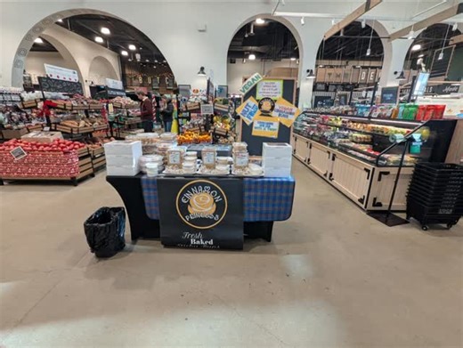 Get in the Christmas spirit with my delicious cinnamon buns and nostalgic cinnamon spreads with a twist! Join me today, Sunday, December 7th, at L'OCA Quality Market from 10 AM to 3 PM to sample and buy these treats. We’ve got: • Apple Pie with rum butter topping • Classic with cinnamon spread • Our Oreo creation with a cinnalatte topping Don’t miss these sweet treats! I’ll also be there on Sunday, December 14th, and Sunday, December 28th. | Cinnamon Princess