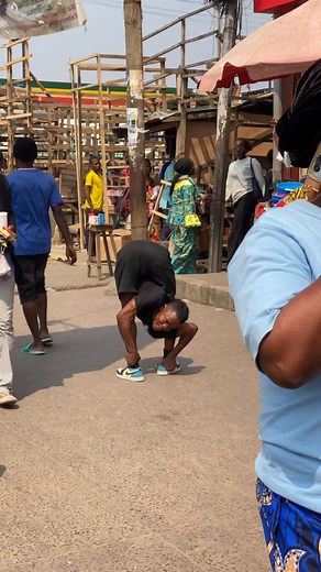 5K views · 12 reactions | Non non non il abuse,comment une personne normale peut marcher comme ça 﫨﫨 | Crèche l'araignée | Facebook
