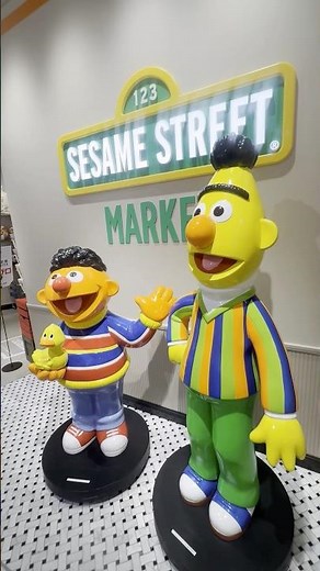 [Hanshin Umeda Main Store] Relax at Sesame Street Market | A world that adults want to experience