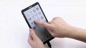 This E Ink 'Phone' Is Actually a Pocket-Sized Screen That Wirelessly Connects to Your Real Smartphone