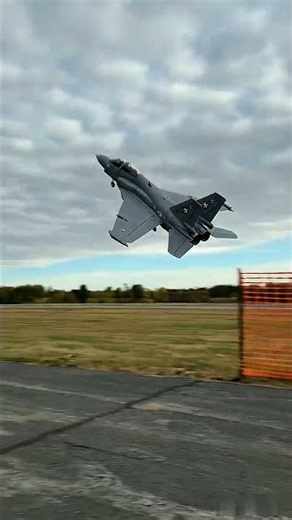 Mind-Blowing RC Jet Acceleration! 🚀✈️ Don't Miss This!