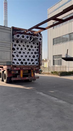We load fiberglass geogrid today, roll width from 1m-6m, tensile strength 20KN-300KN, grid size 25.4x25.4mm, 12.7x12.7mm. Fiberglass geogrid is knitted by glass fiber filaments and coated with bitumen to provide a good bond with the asphalt layers, can strengthen the asphalt layer, extend the service life of pavement layers and decrease the occurrence rate of reflective cracking under cyclic traffic load. Contact me right now: whatsapp 86 17305481009 #geogrid #fiberglassgeogrid #glassfiber #biax