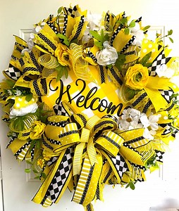 Yellow Summer Wreath: Ranunculus, Hydrangea, and Daisy Door Decor - Etsy