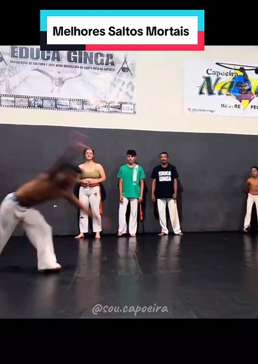 Melhores Saltos CM. Rafinha #capoeira #capoeirabrasil #world #movie #videos #lifestyle #academia #acrobatics #vida #salto #capoeiranotiktok #mortal