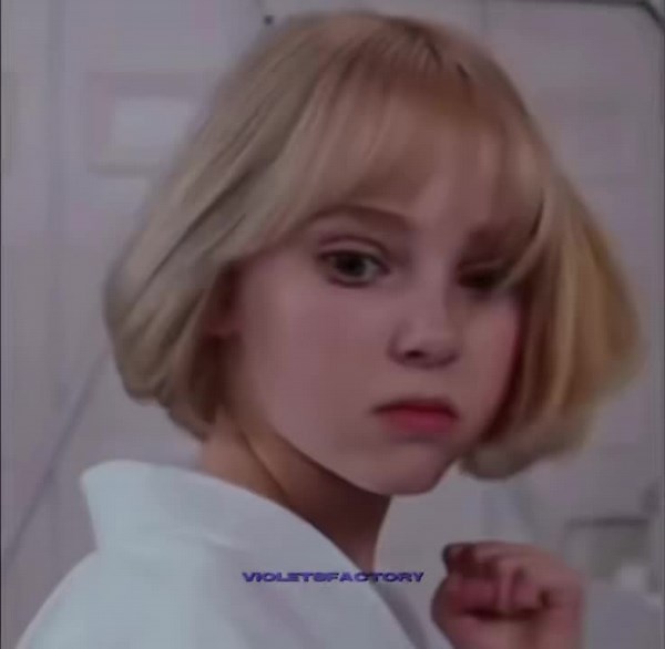 Violet Beauregarde: AnnaSophia Robb's Iconic Role