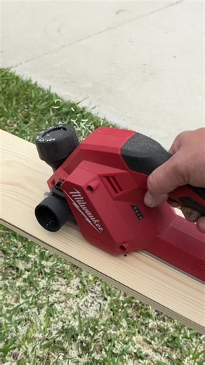 M12 Planer: Smooth Cuts for Finish Carpentry Jobs