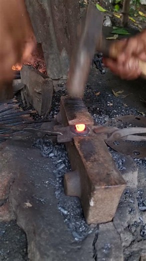 Blacksmith work short video#blacksmith #blacksmithing