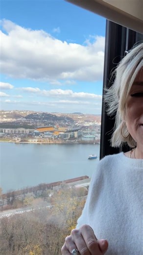 🤩GORGEOUS LOCATION!🤩 📍1000 Grandview Ave #802 | 15211📍 🌆 STUNNING CITY VIEWS! 🛏️ 2 Bedroom 🛁 1 Bathroom 🏊 Heated Pool 🎱 Pool Room 🎉 Party Room 🏋🏽Fitness Center 🚘 Indoor Parking & Car Wash 😊 Guest Rooms 🌟 So many amenities! ➡️$400,000 Truly Stunning Condo located on Mt. Washington offering unbelievable City Views!!! Other features include an assigned integral garage parking spot, storage unit, secure building, heated inground swimming pool, two saunas, a large resident party room/ 