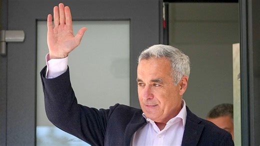 Călin Georgescu a fost trimis în judecată pentru promovarea lui Ion Antonescu și a lui Corneliu Zelea Codreanu