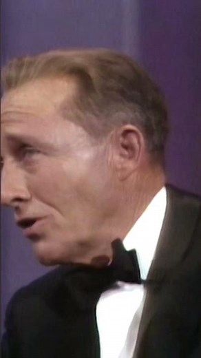 There's nothing more magical than #BingCrosby's rendition of "White Christmas" ❄️