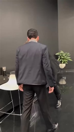 Ai Society - Artificial Intelligence (AI) • ChatGPT on Instagram: "Follow @aisocity for more videos like this Artificial intelligence and modern technology are transforming the way businesses, industries, and individuals operate in today’s digital world. From machine learning, automation, and data analytics to cloud computing, cybersecurity, and software development, AI technology is driving innovation across healthcare, finance, education, and marketing. Emerging technologies such as generative