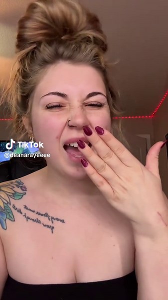 Halloween Skull Makeup Tutorial: Glow in Neon