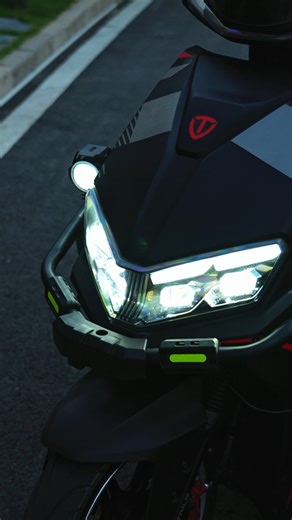 Light up the night with the stunning laser headlight of the T53 PRO! 🔦💥 Sleek, powerful, and ultra-cool—your ride, your light show. ✨ #TAILG #T53PRO #LaserHeadlight #RideInStyle #CoolAndBright #TailgRides #ElectricPower #NightRide #HeadlightGoals | TAILG Global