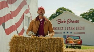 Bob Evans Restaurants Turkey Family Meal TV Spot, 'Best Time of the Year: $7.49 per Person'
