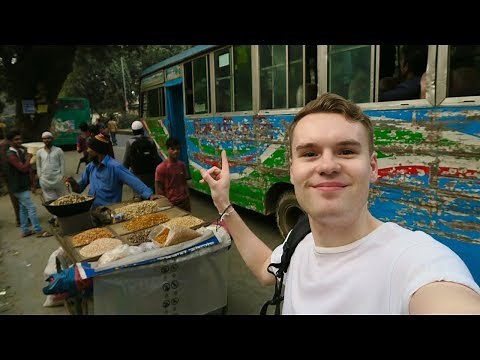 TAKING A LOCAL BUS IN DHAKA, BANGLADESH 🇧🇩