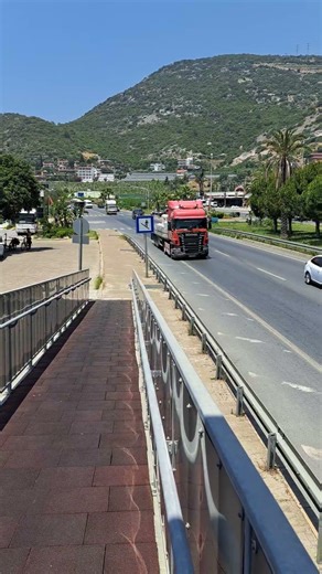 Ist das ein Scania ? Ich erkenne es nicht #scania