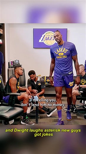 Man jumps over the barricade to run to Ariana Grande at the yellow carpet of the “Wicked: For Good” premiere in Singapore. We are so relieved she’s alright! #arianagrande #wickedforgood #wheninmanila