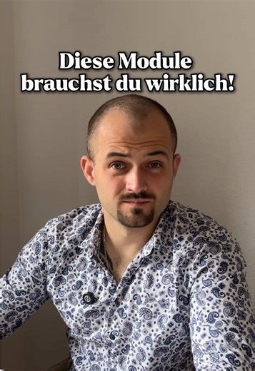 Viele Fahrer zahlen für die Weiterbildung – ohne zu wissen, welche Module ihnen wirklich etwas bringen. Das Ergebnis? Geld weg, Zeit weg – und keine Vorteile im Job. Wenn du weißt, wo du fährst und was du brauchst, kannst du gezielt das erlernen anwenden. Genau das erkläre ich dir hier. #berufskraftfahrer #berufskraftfahrerin #weiterbildung #module #lkw