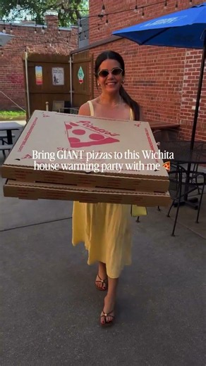 Bringing GIANT Pizza to My Client's Wichita Housewarming Party | Realtor Life