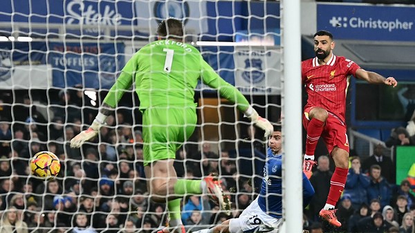 Everton 1-2 Liverpool: Van Dijk wins first derby at Toffees' new stadium in 100th minute