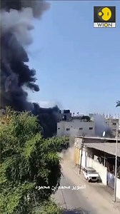 Dramatic footage captures the moment an Israeli airstrike hit a building in Gaza's Khan Younis area #Israel #Palestine #Gaza #IsraelPalestine #IsraelHamasWar #Hamas | WION