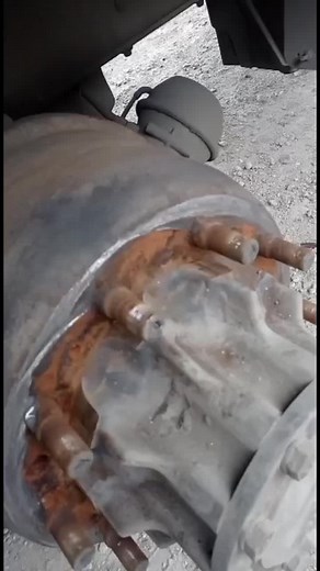 Removing Rust from Mechanical Wheel Hub Assembly