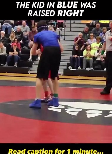 Raising our kids with good values is one of our most important jobs as parents. Teaching them respect, how to feel empathy, how to help others, among others - like we see here. How do we do this? It starts with leading by example. BUT it’s also important that we make time to intentionally teach our kids about the values we want them to learn. Not waiting for them to learn it on their own, but actually having a plan of how to teach them in a way that sticks with them. This is one of the central t