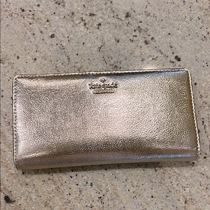 Kate Spade Rose Gold Wallet