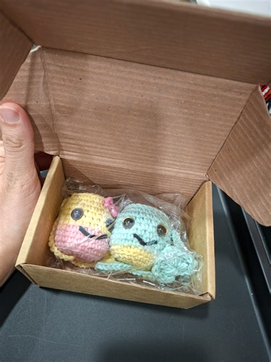 ‏Packing my crotcget order. 💐💐