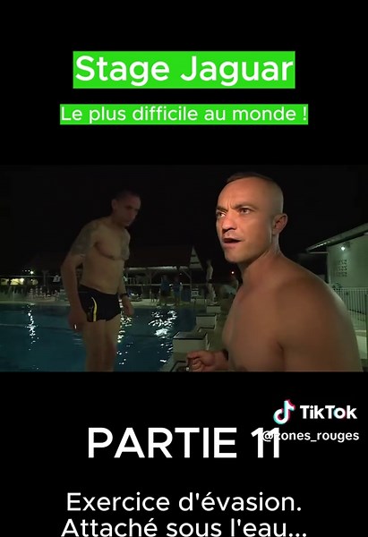 Nage ligoté. Simulation d'évasion.