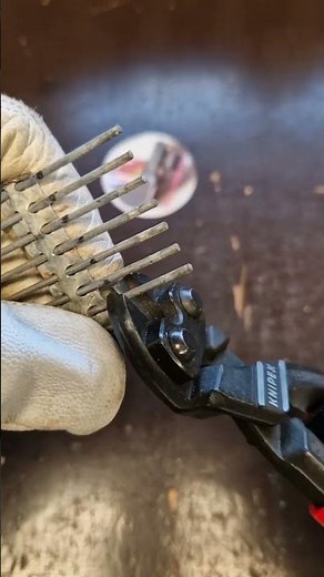 Master Your Cutting Tasks with KNIPEX CoBolt Compact Bolt Cutter 71 22 200