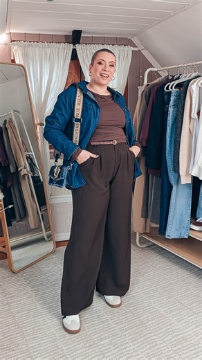 Sara Whitefield - Outfit & Shopping Inspo on Instagram: "#ootd Denim & Braun mal anders rum 🤎💙 . How to shop: 💜 Über den ersten Link in der Bio “OOTDs zum nach Shoppen” 💜 am PC copy & paste diesen Link in Deinen Browser: https://amzlink.to/az0xhBTHHPjcQ 💜 ODER geh direkt in meinen kompletten Amazon Shop https://www.amazon.de/shop/missesviolet . #missesviolet #dailyoutfit #outfits #amazonfashion #amazonmusthaves #fashion #fashionreels #curvyfashion"