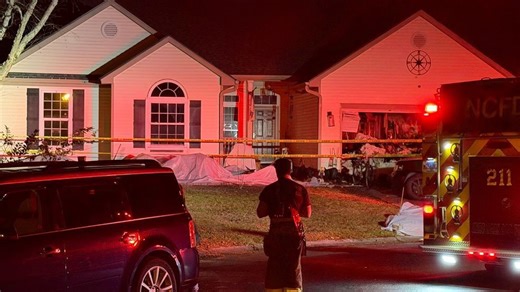 Fire crews battle early morning blaze at North Charleston home