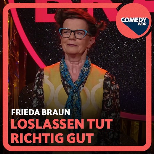 Frieda Braun interpretiert "einfach mal loslassen"🧘🏻‍♀️ auf eine ganz besondere Art- Scherben sollen ja Glück bringen. 😜🍽️☕ | ARD Stand-Up