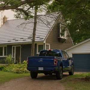 No matter where you’re headed, Ford SYNC® makes life on the go easier and always more fun. From making calls hands-free to playing your road trip favourites or finding the fastest route to grandma’s, it takes care of the little things. What’s your favourite SYNC® 4 feature? Share in the comments below and learn more at https://www.ford.ca/sync/sync_4/. #Ford #F150 | Ford Canada