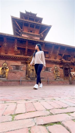 Helen Tran on Instagram: "Standing spinal waves (often used in somatic movement, kundalini-inspired dance, and mobility practices) have both physical and nervous-system benefits. Here’s a clear breakdown: Physical benefits • Improves spinal mobility – gently moves each segment of the spine (cervical, thoracic, lumbar) • Releases tension in the neck, shoulders, and lower back • Improves posture by increasing awareness of spinal alignment • Lubricates spinal joints and supports disc health • Stren