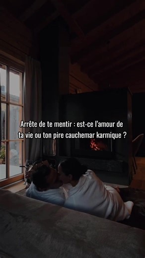 Tu te sens épuisée. Cette relation te consume, c’est un mélange de passion extrême et de chaos total. Tu as l’impression de l’avoir déjà connu dans une autre vie, mais la souffrance est devenue ton quotidien. Tu attends un signe, un changement… qui ne vient jamais. Voici comment faire la différence pour enfin libérer ton cœur : 1. La Relation Karmique : Elle arrive pour t'enseigner une leçon. C'est intense, addictif, mais toxique. Une fois la leçon apprise, elle doit s'arrêter. Son but ? Ta croi