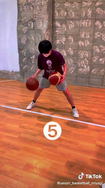 バスケハンドリングメニュー6選でスキルアップ！