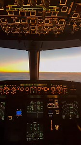 Golden hour 🌤 from the #FlightDeck ✈️ #SAA #FlySAA #SAAVoyager #Sunsets #CockpitViews | FlySAA
