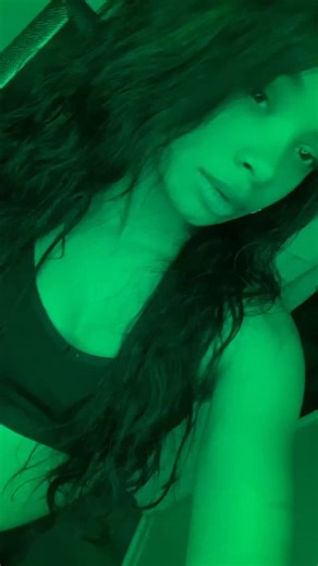 @sevensznnn on Instagram: "Está noche 🙈 . . . . . . . . . . . . . . . . . . . . . . . . . . . . #reelsinstagram #reels #explorepage #explore #viralvideos viral share viewsforviews viewsfordays views curlyhair curlyhairstyles lightskin lightskingirls"