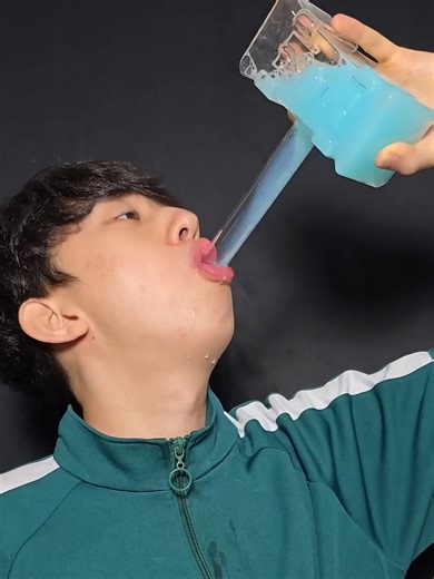 Blue Raspberry Monster🍓🫐 #asmr #sleep #funny #asmrsounds #london @Mr.Lee Asmr