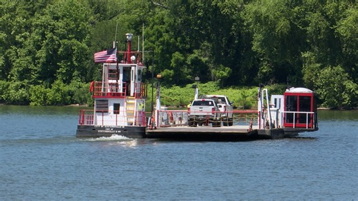 Local ferry to host free Christmas cruises on The Ohio River