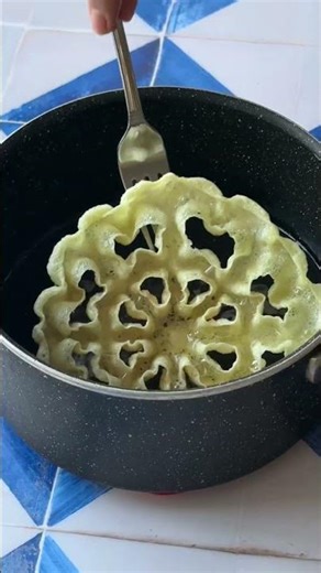 Persian Rosettes You’ll Love! - Recipe link is in the comments