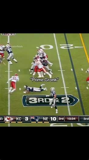 Kelce is so much better💀 #nfl #nflfootball #nflplayoffs #nfltiktok | rob gronkowski