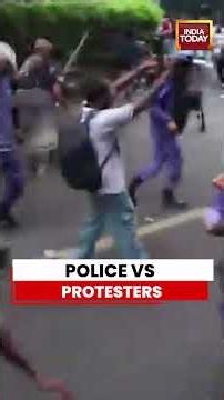 Police Lathicharge CJP Protesters at Jantar Mantar Amid Parliament March Row | #parliament #delhi
