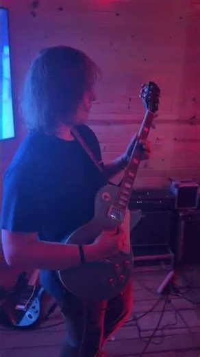 Man in the box cover preformed by redline. (March 6th show)#grunge #livemusic