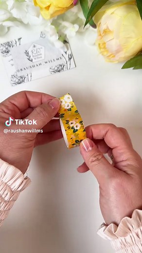 Washi Tape Photo Corner Hack 📸 #washitape #papercrafts #diyideas #scrapbooking #aestheticdiy