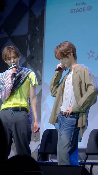 띱 맏형과 06년생 중남 티키타카가 ㅋㅋ 콩심즈가 앙나 조타구🦊: (안신이 이 애교해) 내가 잘못했어요 뀨우~x3 🦁: 너 잘하잖아 이런거🐱: 나 잘해 나 잘해 🐱: 아 미안해 (한번 더 손짓)🦊: 아 내가 몇번을 하는거야 🦁: 너 일부러 이러는거지? 🦊: 내가 5번을 했는데 🐱: 준서횽 애교 보고싶어서 ~🦊: (애교말투) 그래또용 ~